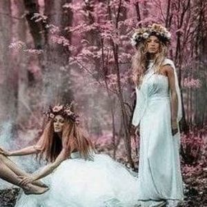 Meet your Posher, April